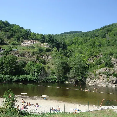Camping *